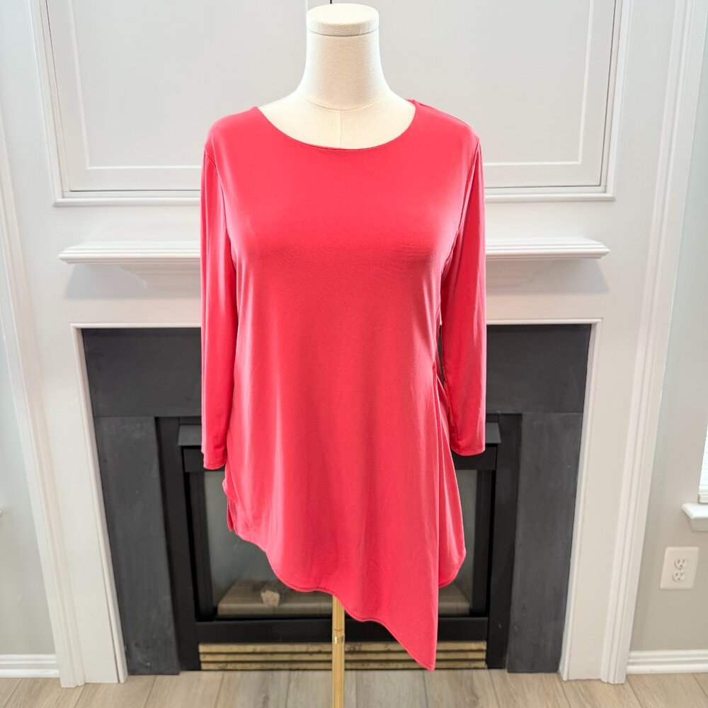 Chico’s Ultimate Tee 💕 Asymmetrical Hem Top – Coral Pink, Size 1 (M/L) 🌸✨